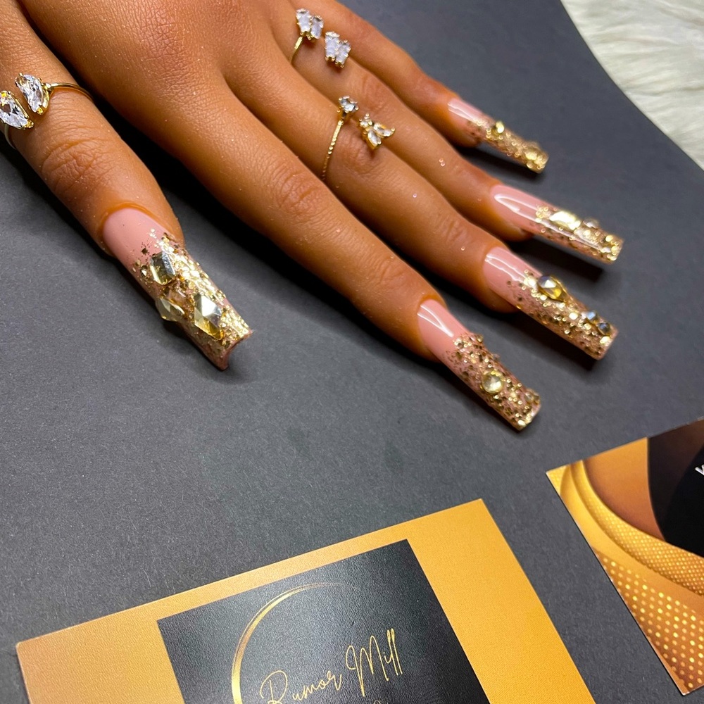 Gold vibes press on set